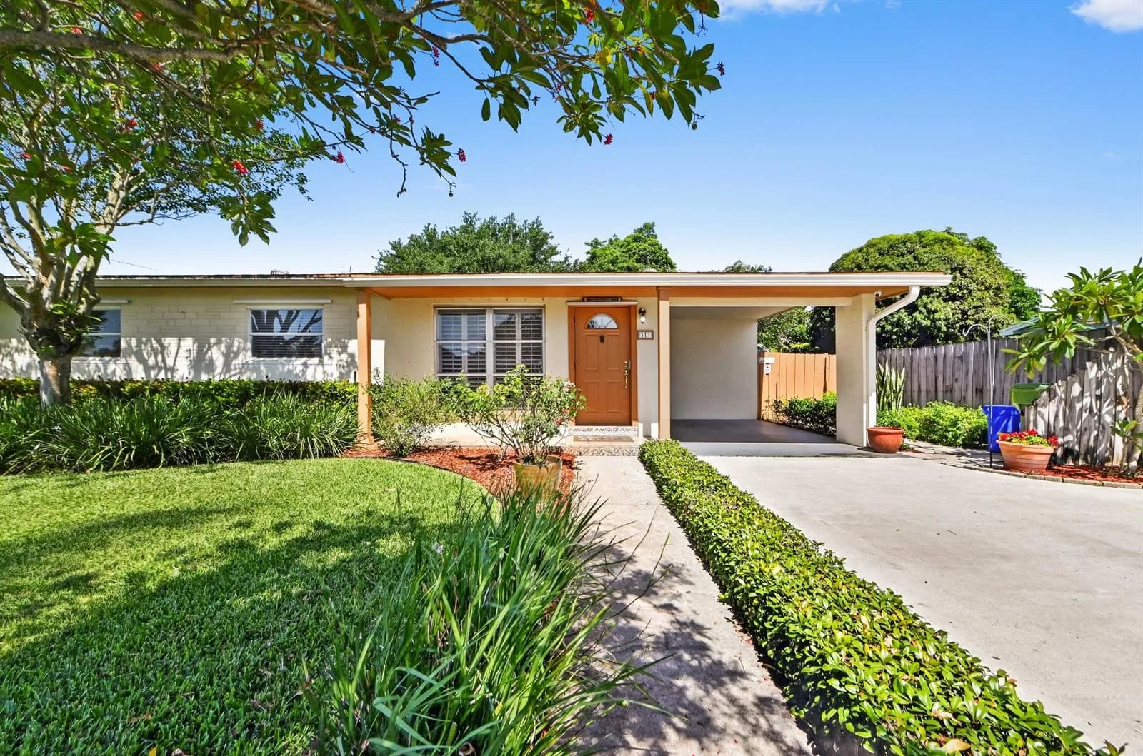 313 Poe Drive, Palm Springs, FL 33461