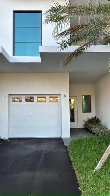 2511 Pierce St # 6, Hollywood, FL 33020