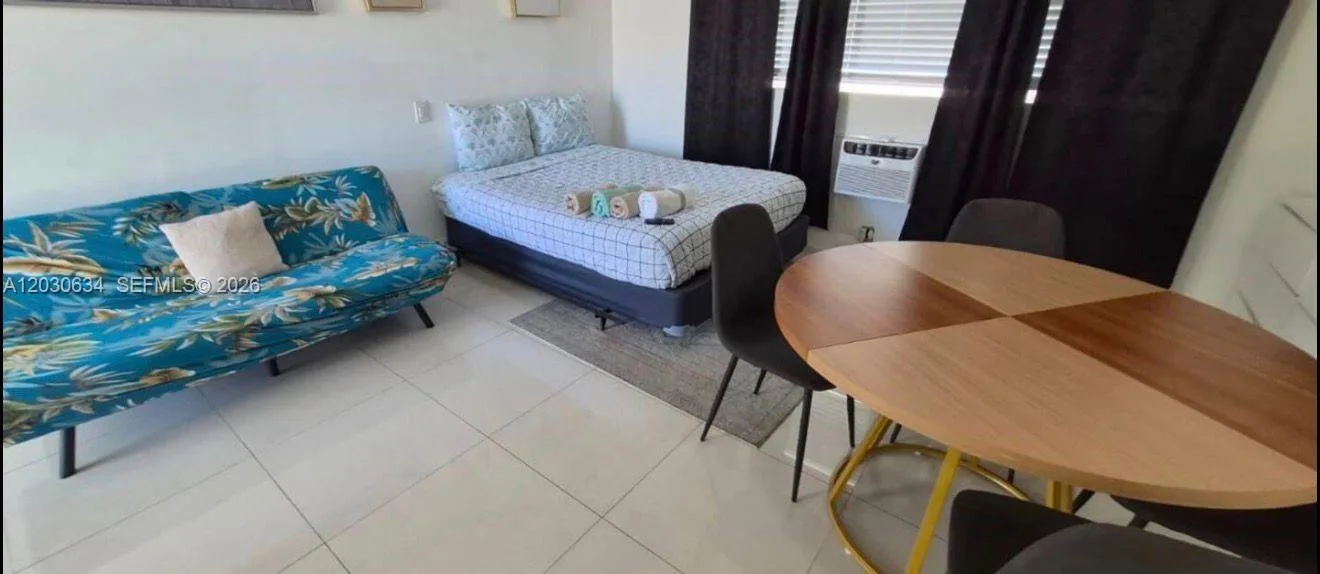 119 SE 9th St # 12, Hallandale Beach, FL 33009