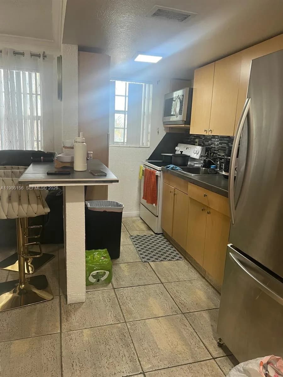 3901 SW 112th Ave # 34, Miami, FL 33165