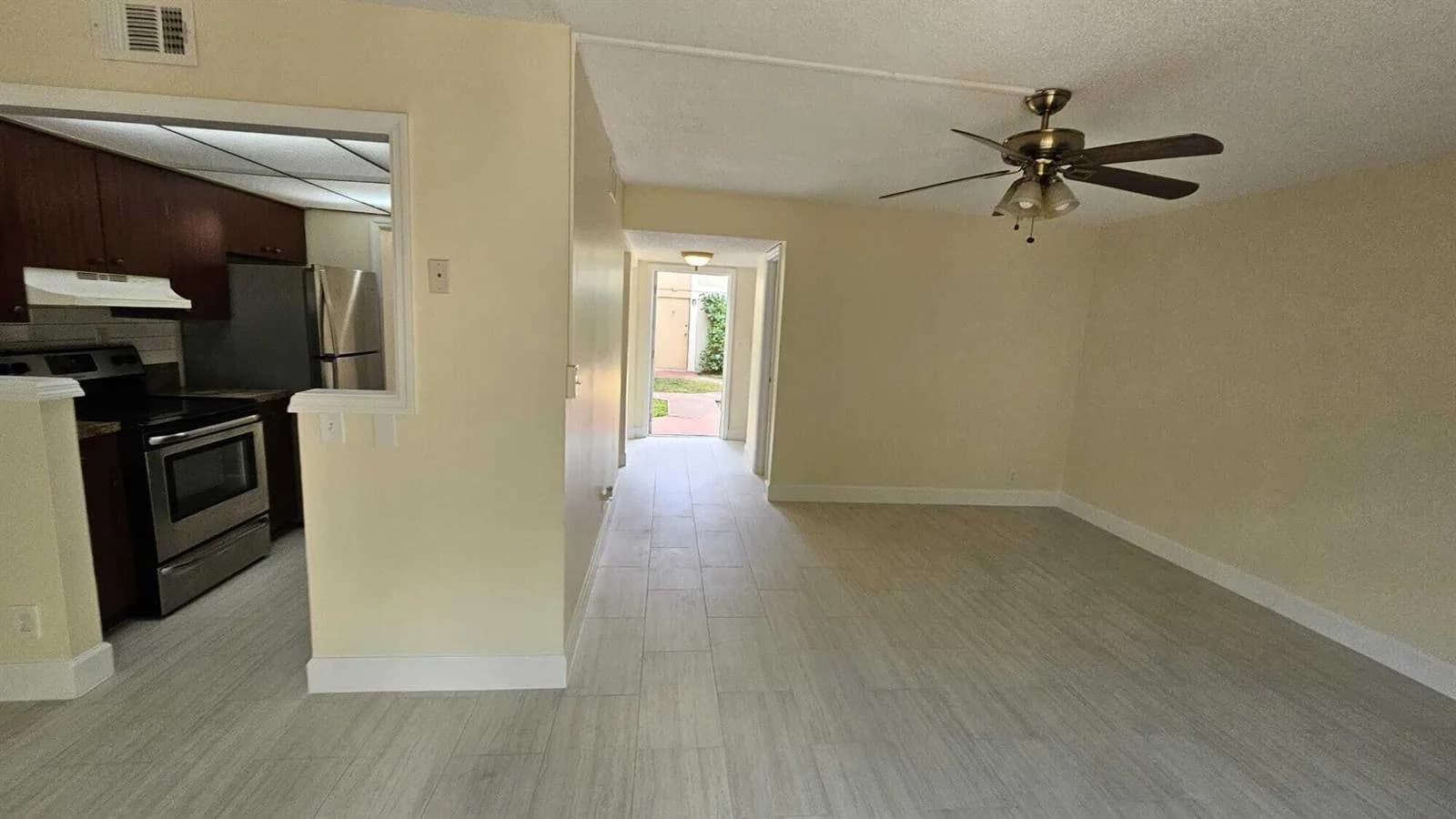 8801 W Sample Road # 11, Coral Springs, FL 33065