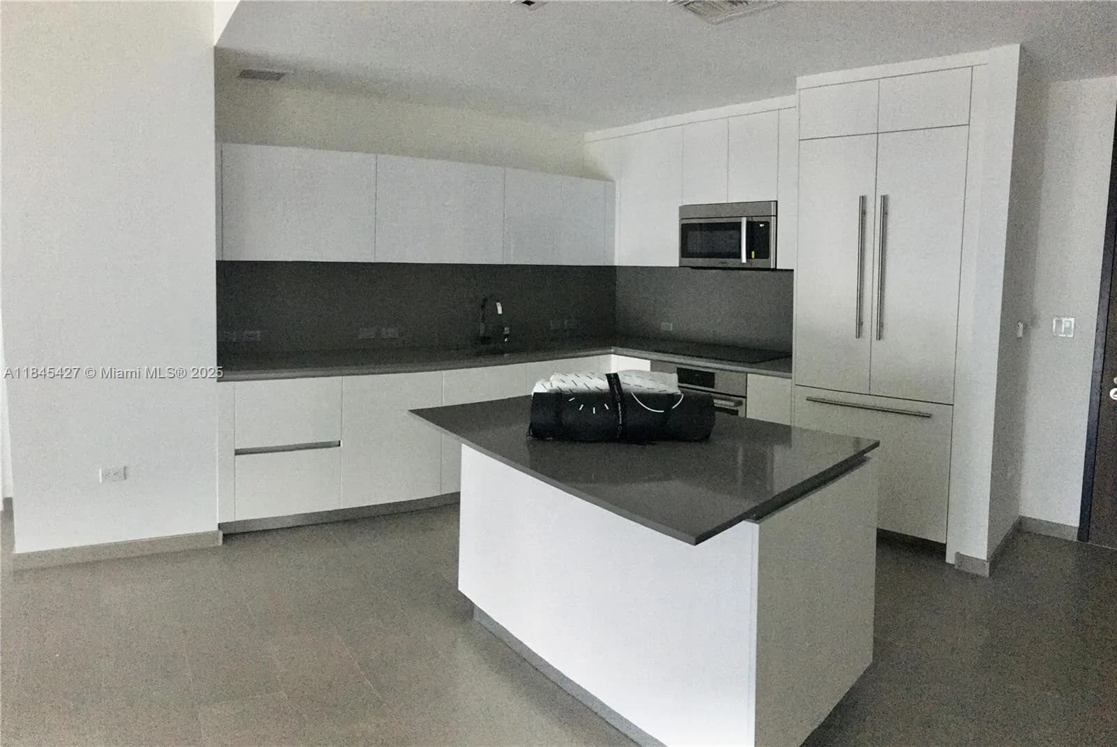 88 SW 7th St # 2305, Miami, FL 33130