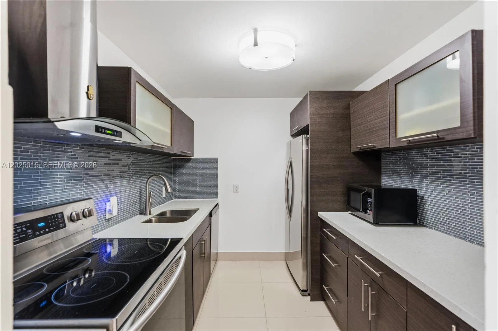 3625 N Country Club Dr # 402, Aventura, FL 33180