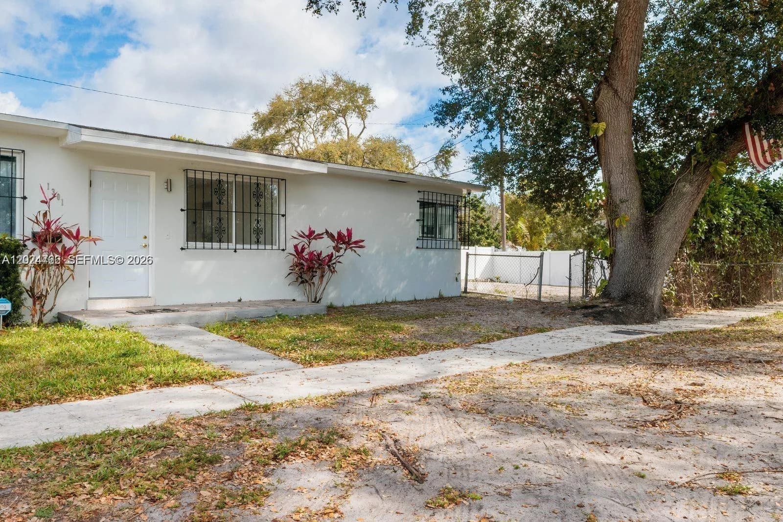 1301 NE 153rd St # 1301, North Miami Beach, FL 33162