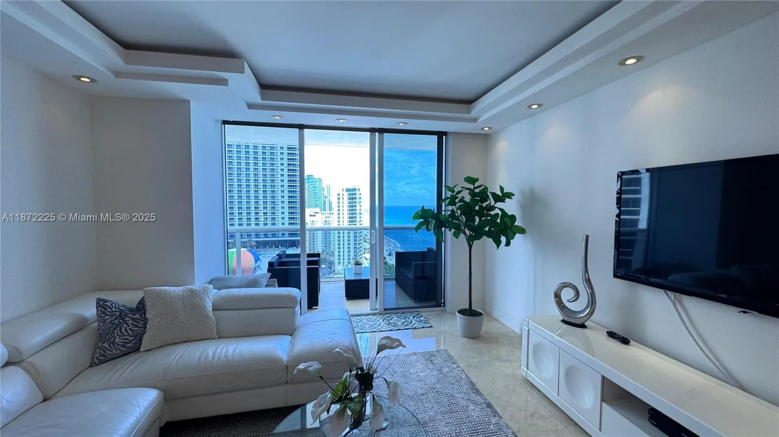 1830 S Ocean Dr # 2211, Hallandale Beach, FL 33009