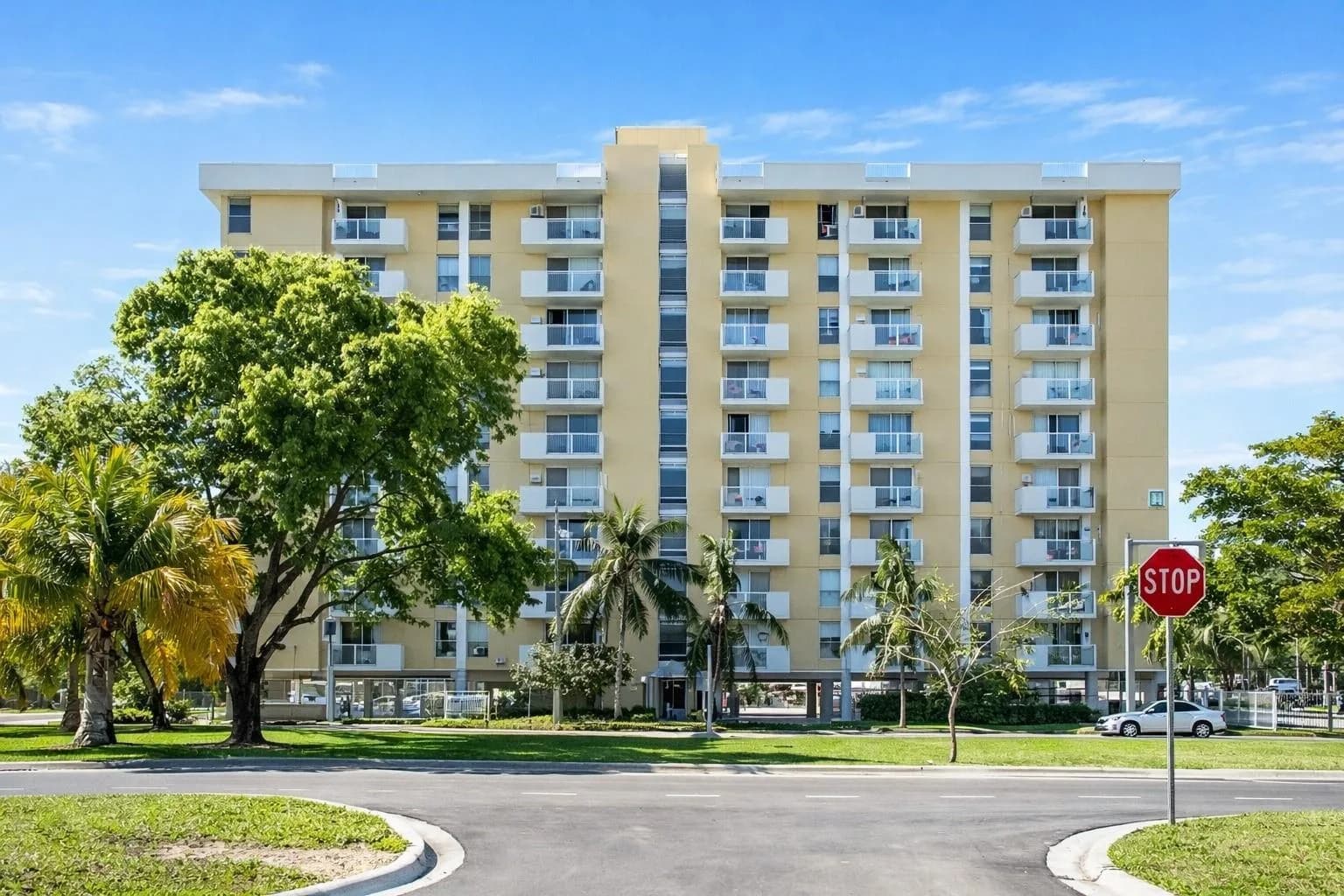 2020 NE 135TH Street # 502, North Miami, FL 33181