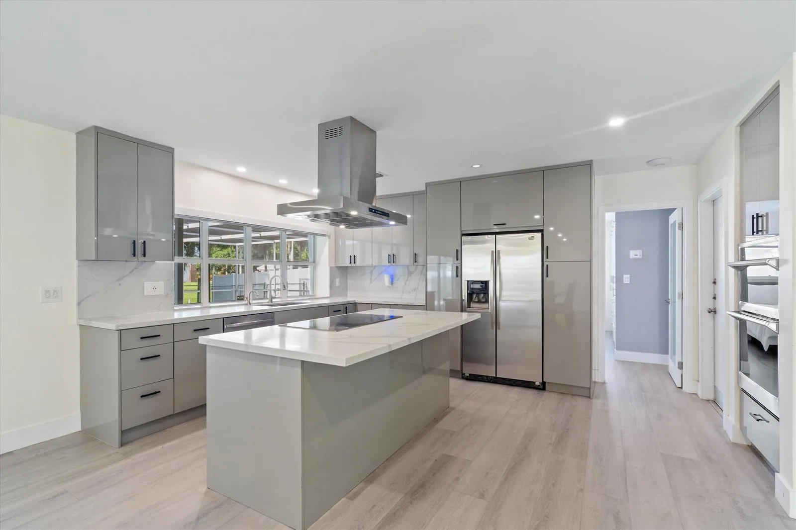 7521 SW 1st Street, Plantation, FL 33317