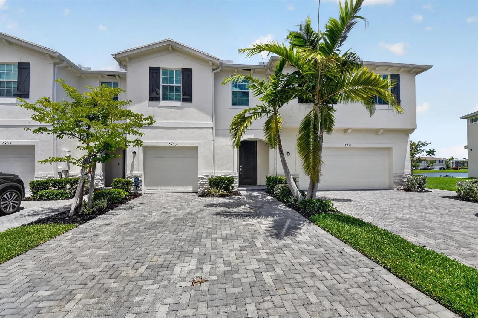 6933 N Harbours Edge Avenue, Lake Worth, FL 33467
