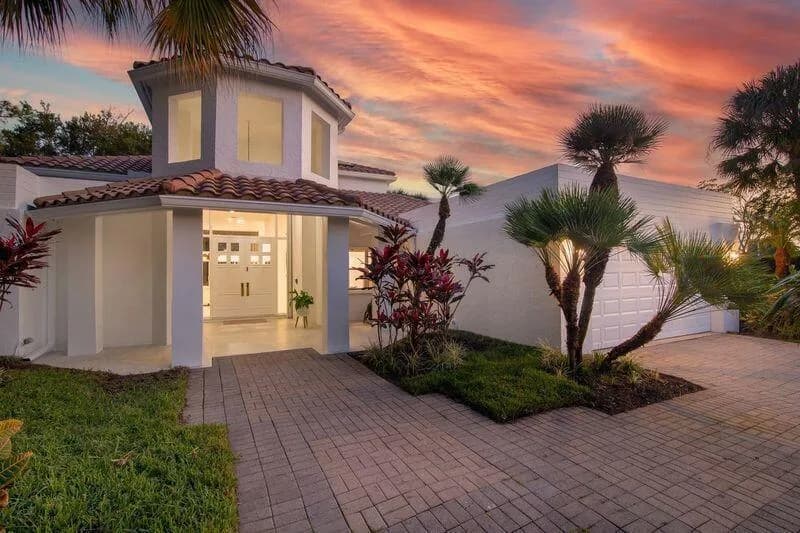 1084 Seagull Park Road S, West Palm Beach, FL 33411