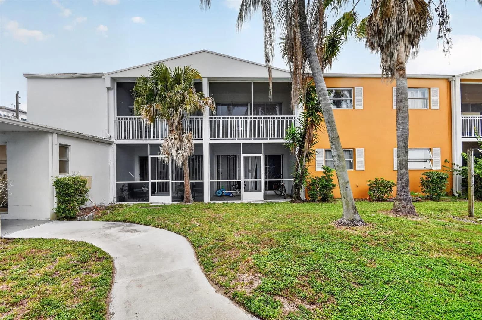 1505 Crescent Circle # B24, Lake Park, FL 33403