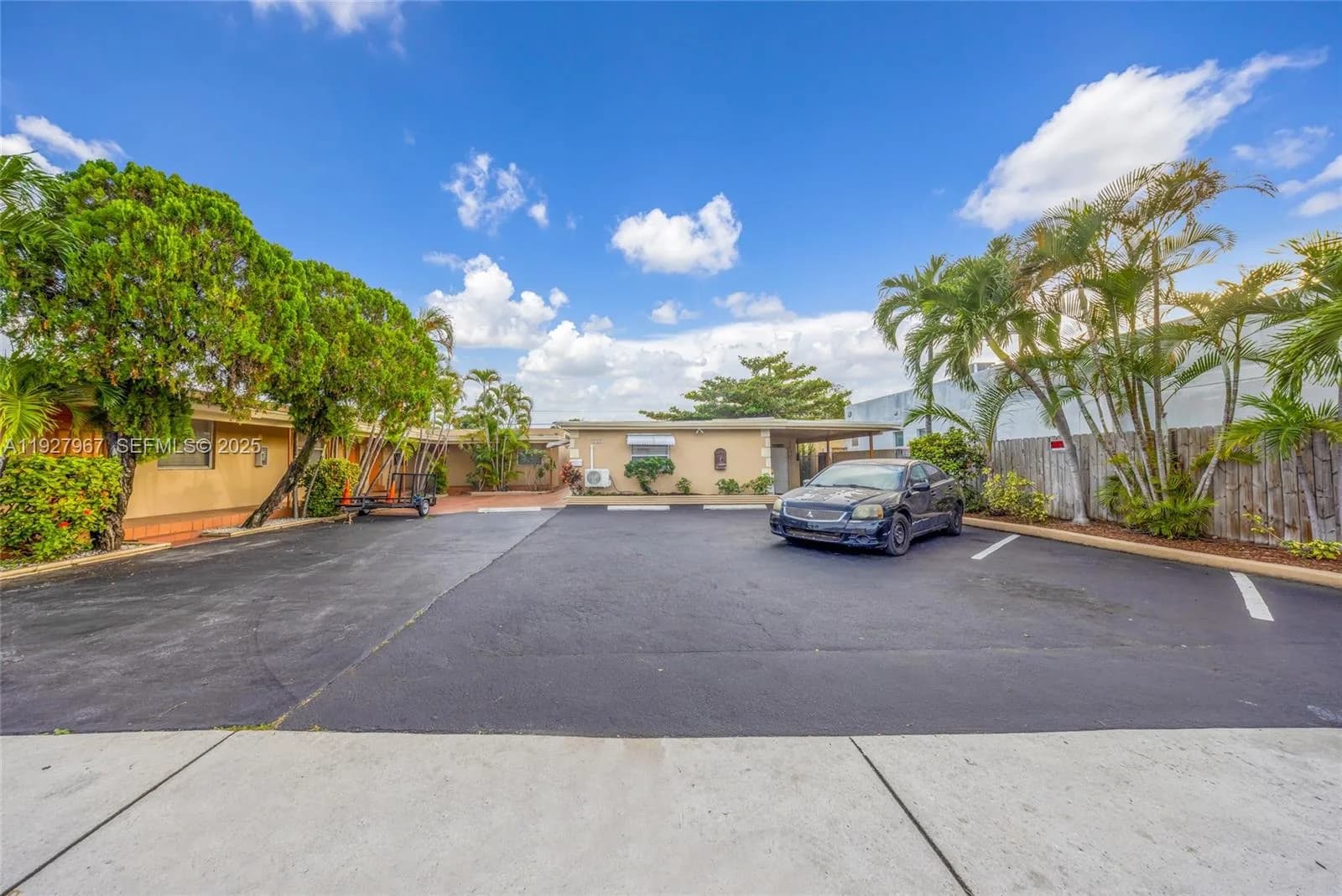 6124 Pembroke Rd, Miramar, FL 33023