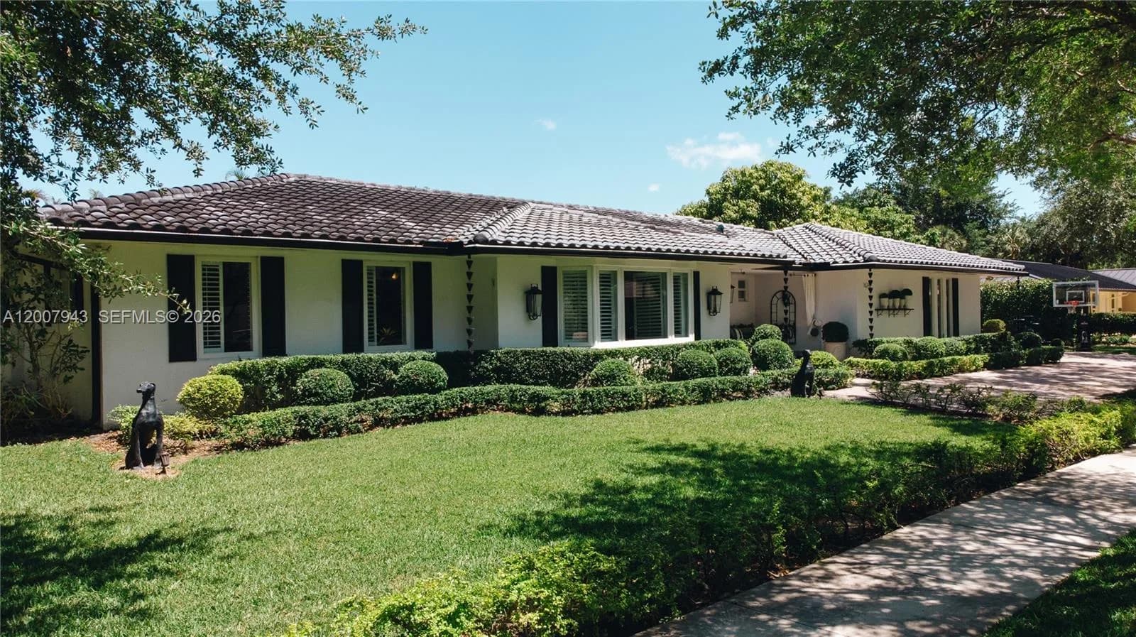 16241 W Troon Cir, Miami Lakes, FL 33014