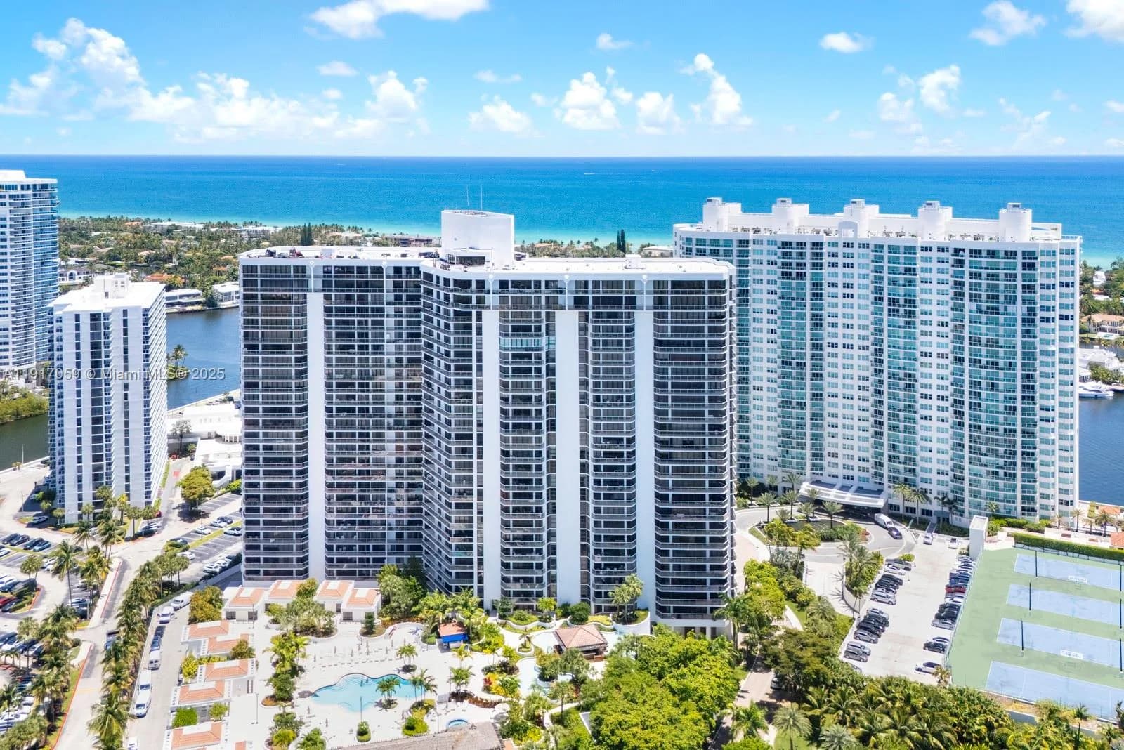 20281 E Country Club Dr # 1009, Aventura, FL 33180