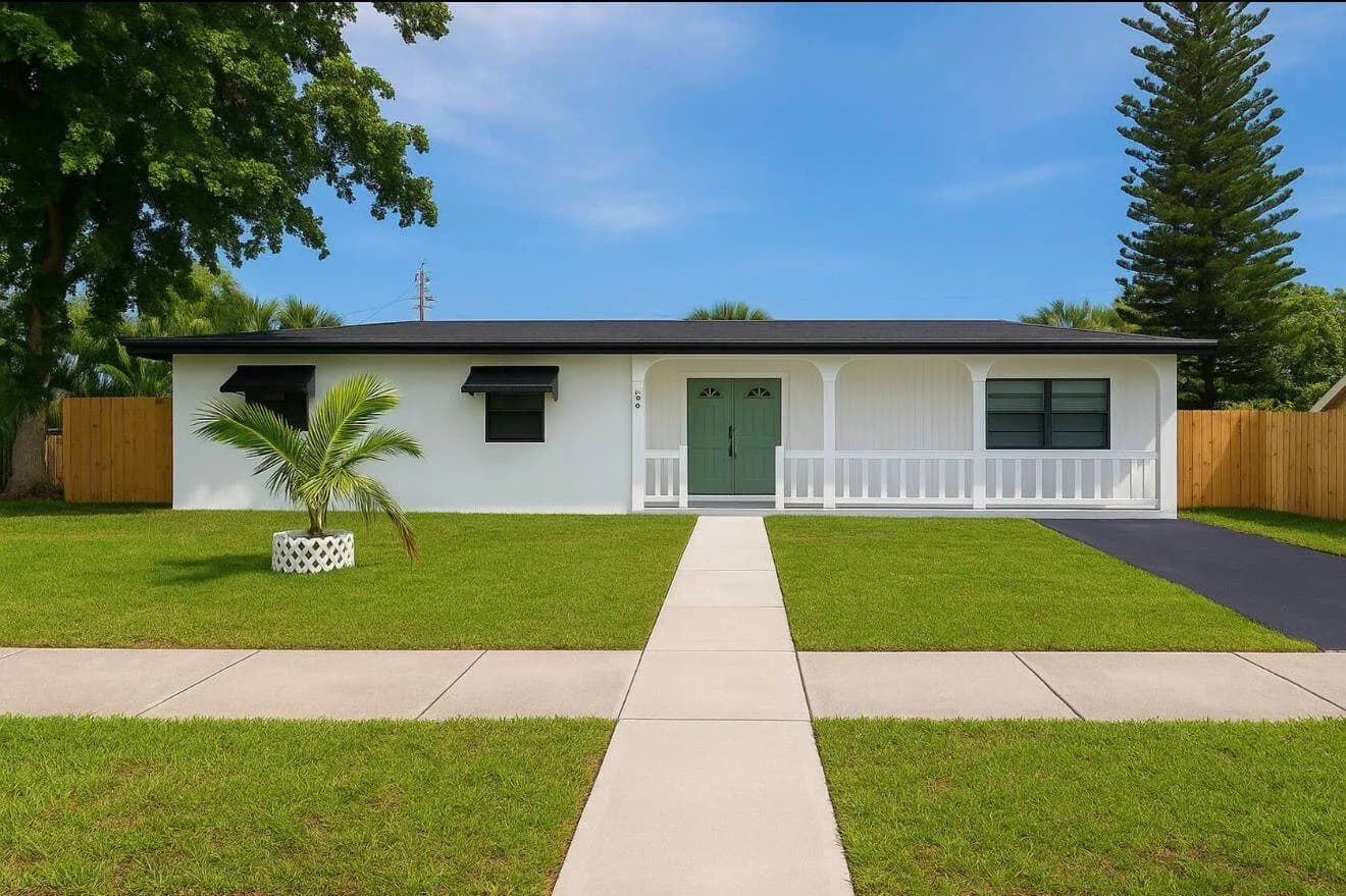 272 NE 44th Street, Deerfield Beach, FL 33064