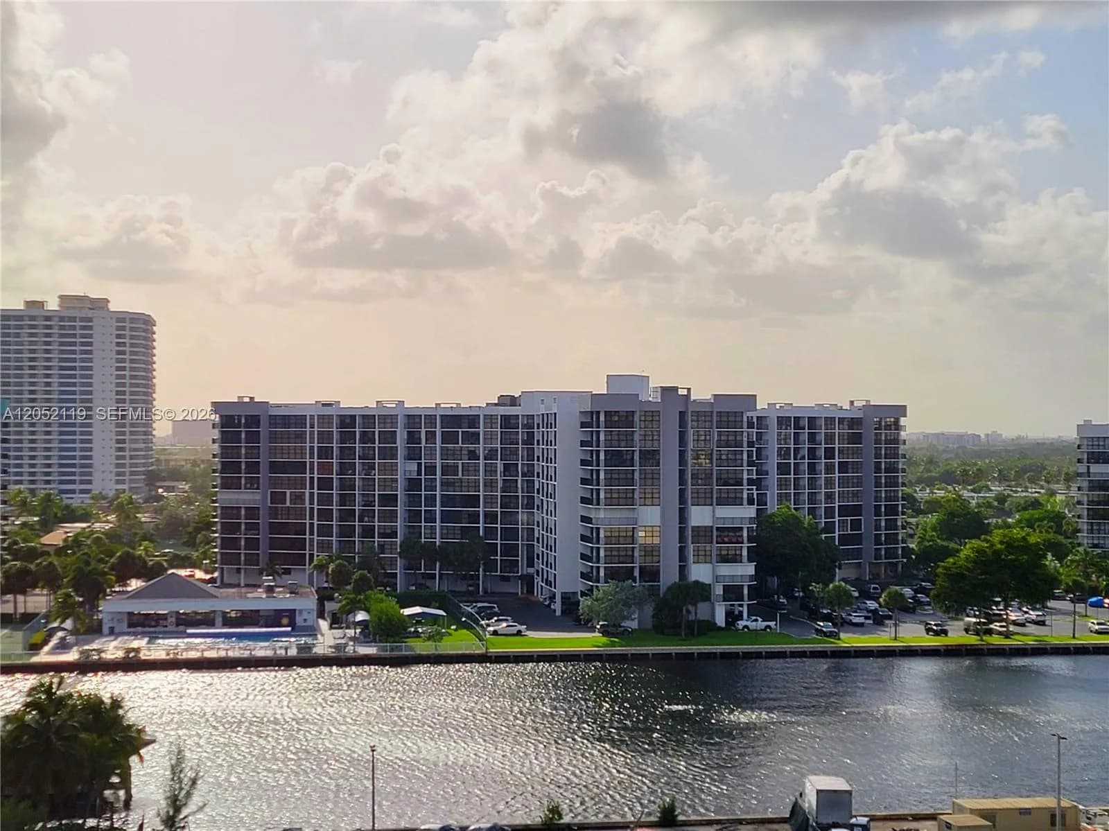 3505 S Ocean Dr # 901, Hollywood, FL 33019