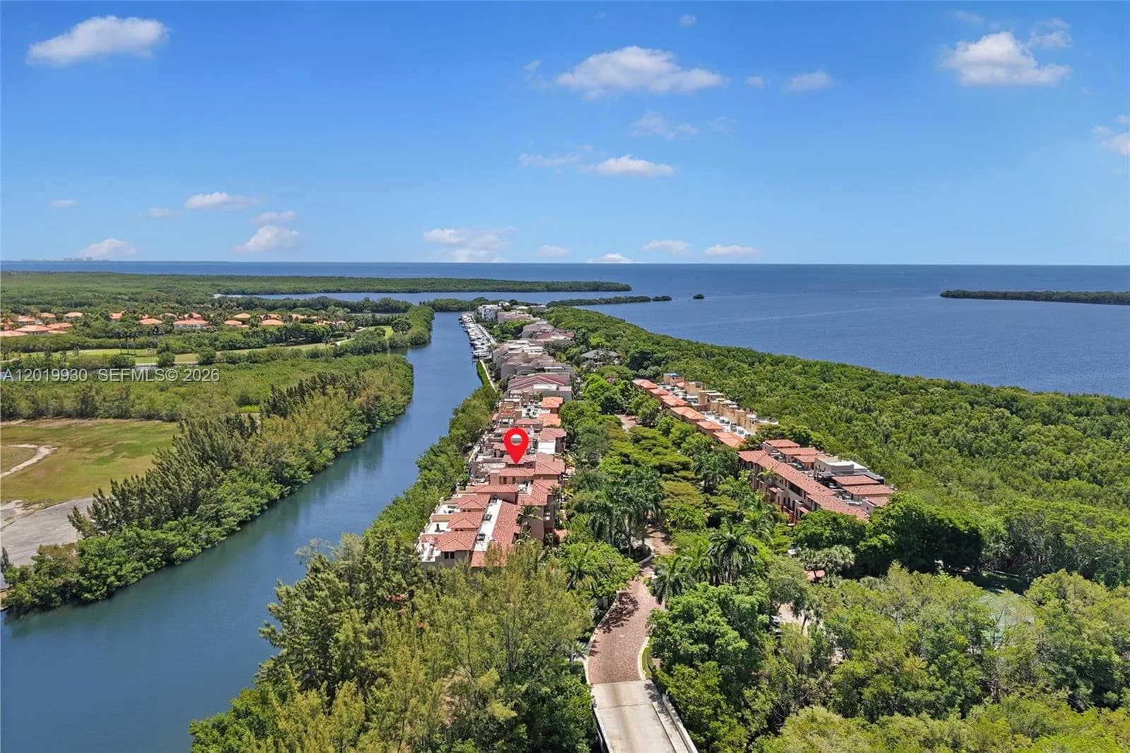 6226 Paradise Point Dr, Palmetto Bay, FL 33157