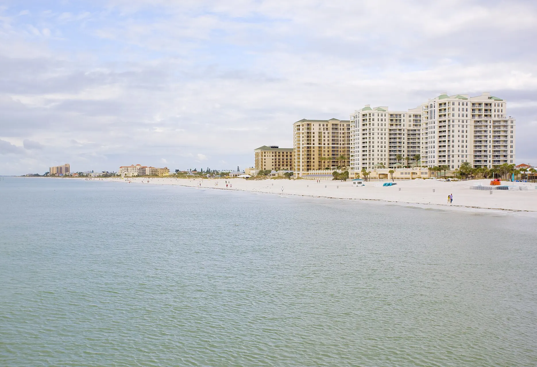 White sand and calm water at Clearwater Beach