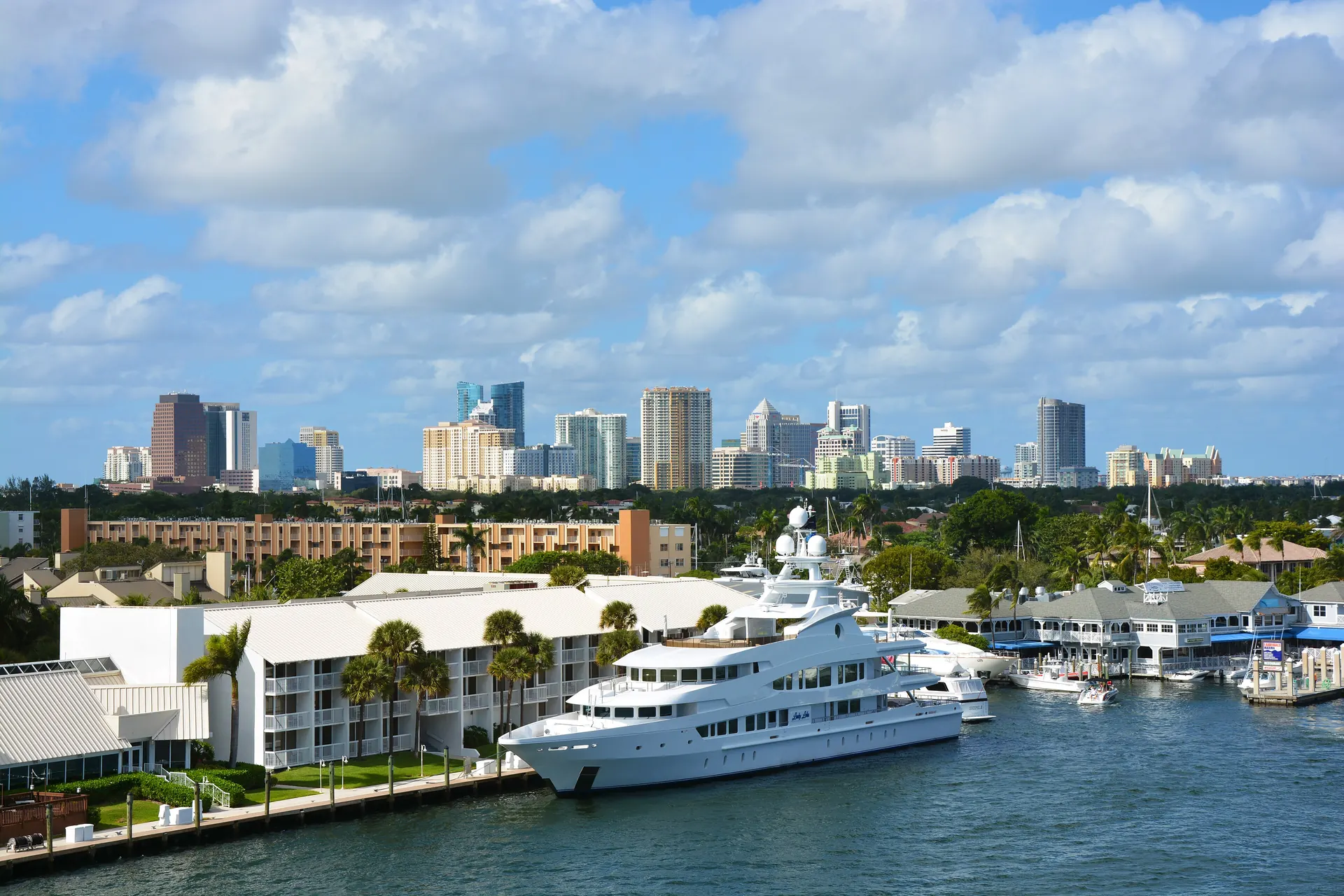 Yachts on the Intracoastal below the Fort Lauderdale skyline
